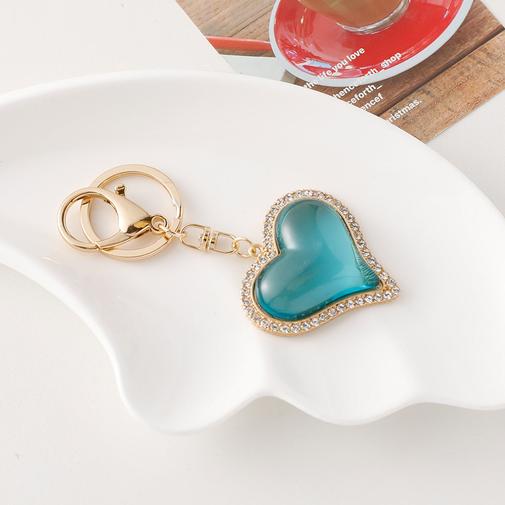 Wholesale Medieval Palace Style Heart Alloy Keychain